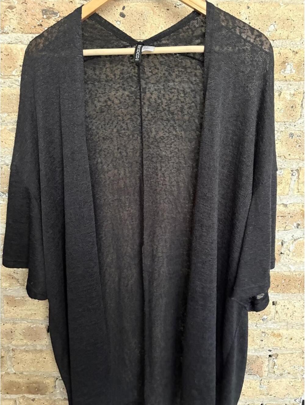 H&M Women's Black and Grey Cardigan